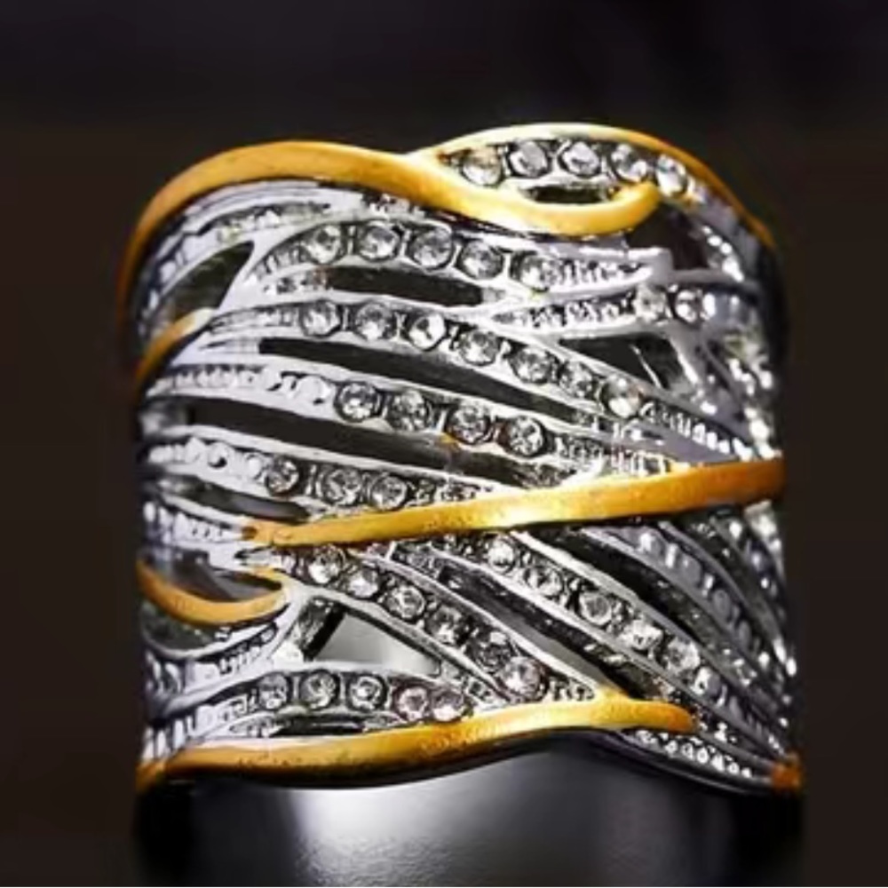HOLLOW OUT BAND RING